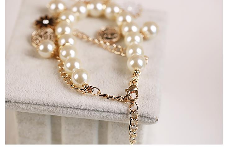 Lucky Blooming Pearl Floral Bracelet